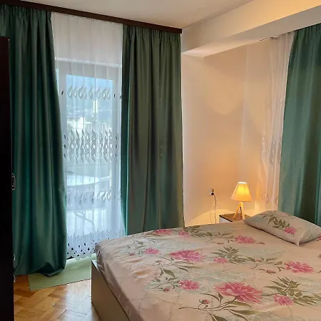 Livi Apartments- Old Town Center