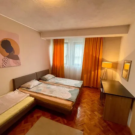 Livi Apartments- Old Town Center Apartment *