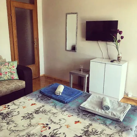 Livi Apartments- Old Town Center